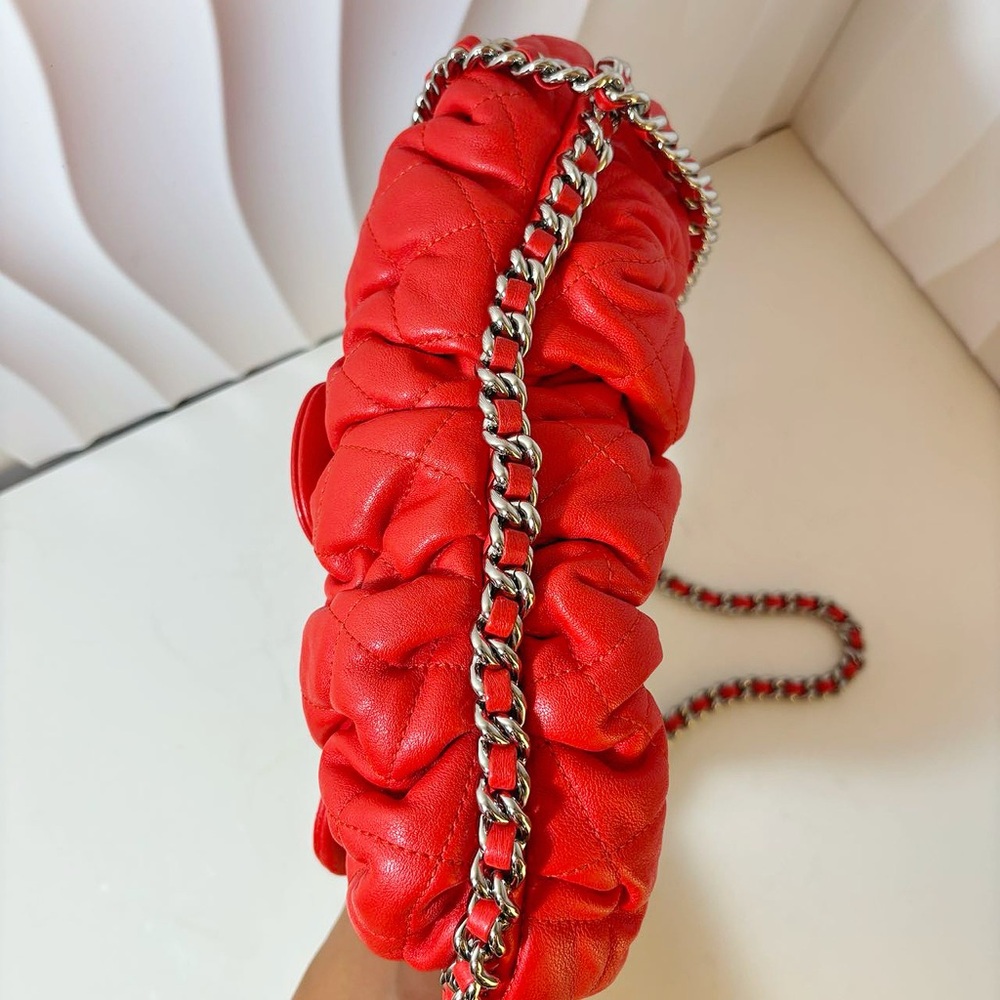 Chanel Red Quilted Leather Flap Bag with Gathered Details - Picture 6 of 11